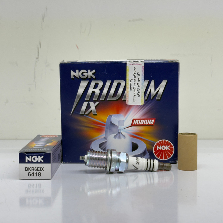 شمع NGK سوزنی ایریدیوم کد ۶ پایه کوتاه کد 6418